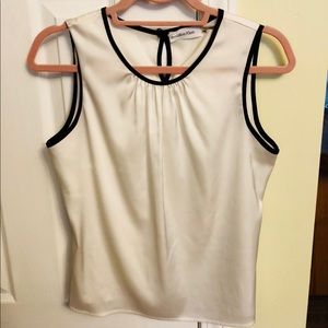 Sleeveless blouse